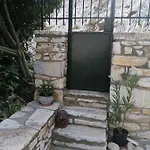 με θέα το χωριό & το όρος ζευς! * Apérathos