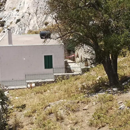 דירה με θέα το χωριό & το όρος ζευς! Apérathos