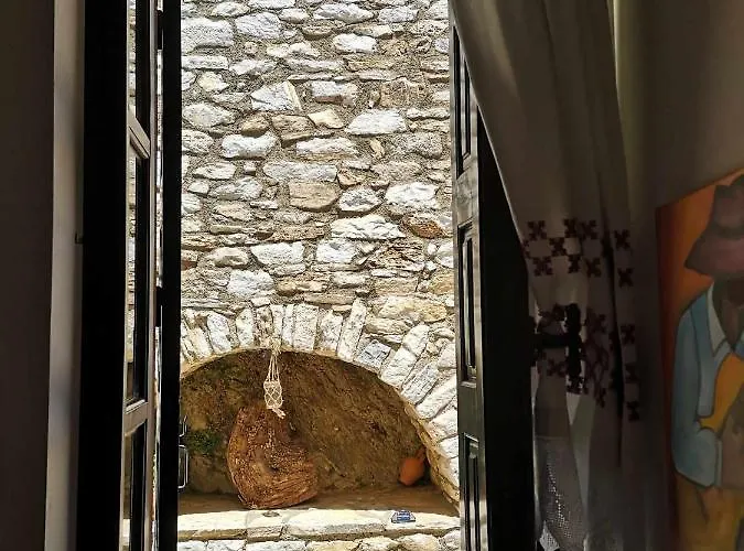 דירה με θέα το χωριό & το όρος ζευς! Apérathos