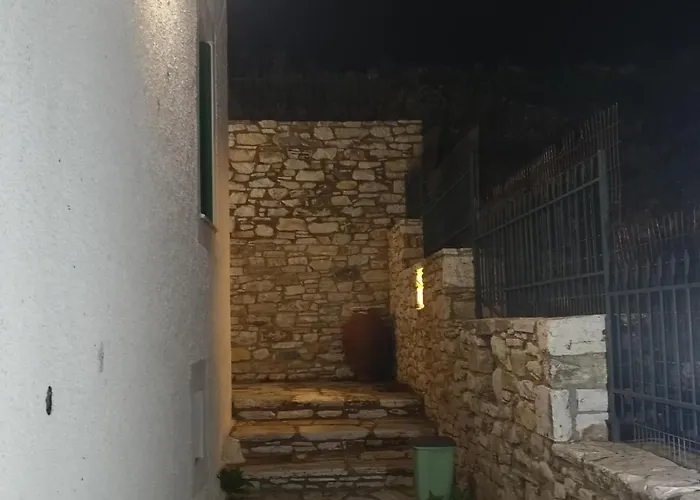 με θέα το χωριό & το όρος ζευς! * Apérathos